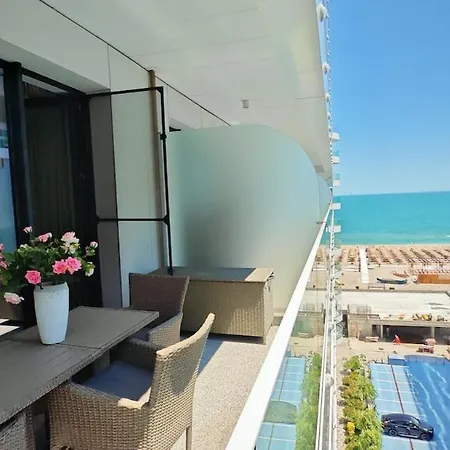 Onix Sea On 136 * Mamaia